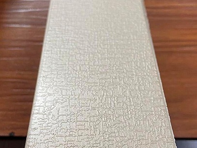 Do you like this natural feeling? Embossed aluminum